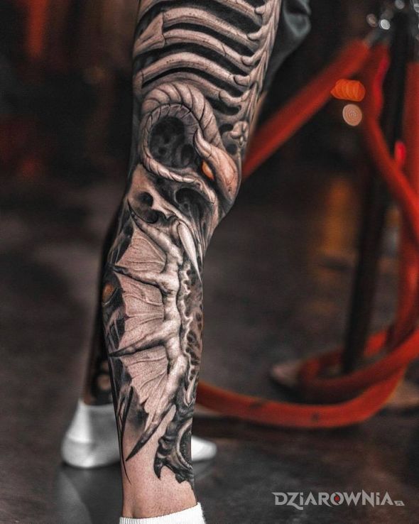 Tatuaż demoniczna noga - demony
