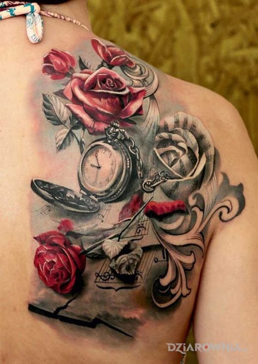 Tatuaż kwiaty i zegarek - kwiaty
