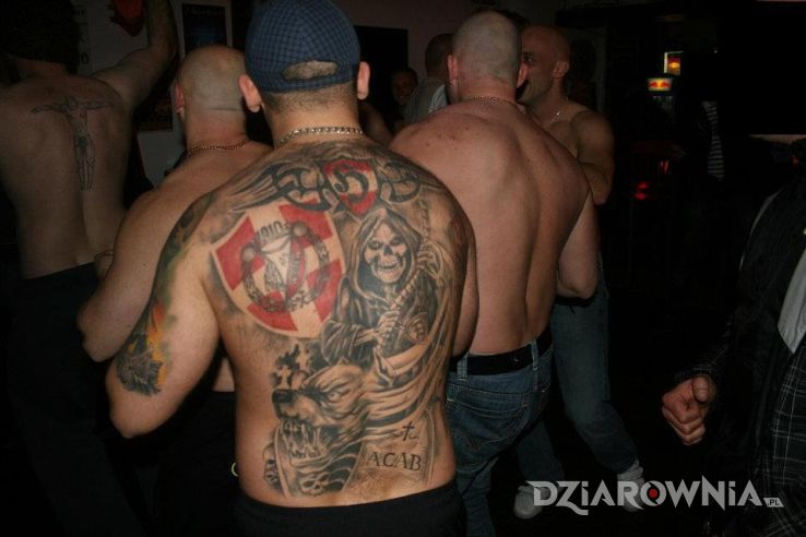 Tatuaż ludzie honoru widzew - religijne