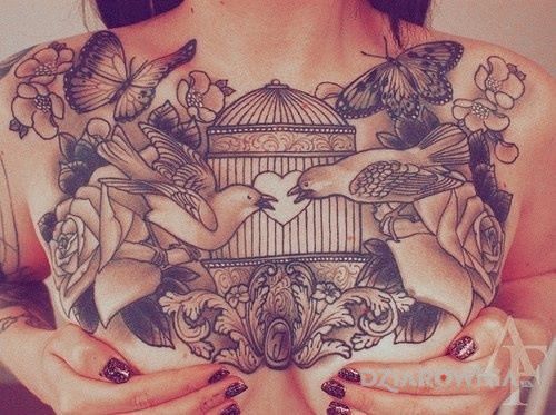 Tatuaż ptaszki i motylki - motyle