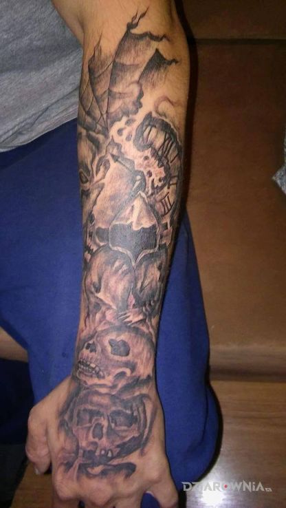 Tatuaż rekaw - czaszki