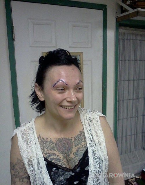 Tatuaż wytatuowane brwi - pozostałe