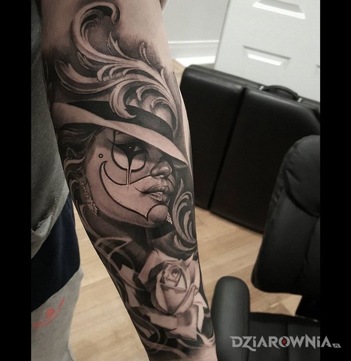 Tatuaż dziewczyna klown - postacie