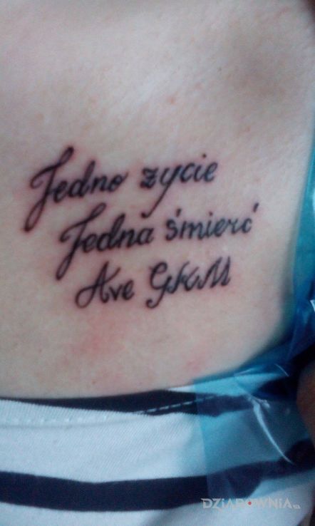 Tatuaż na fanatyzm nie ma leku  - napisy