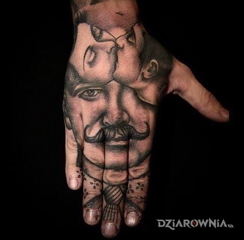 Tatuaż pan z wąsem - twarze