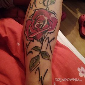 Róża z inicjałami