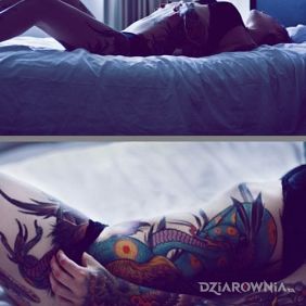 Fajne tatuaże u laski