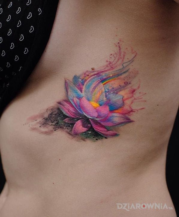 Tatuaż kwiat lotosu - kwiaty