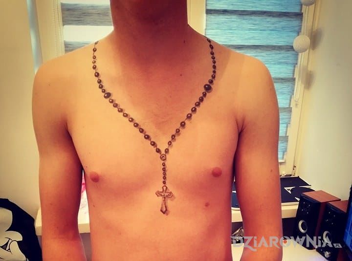 Tatuaż różaniec - religijne