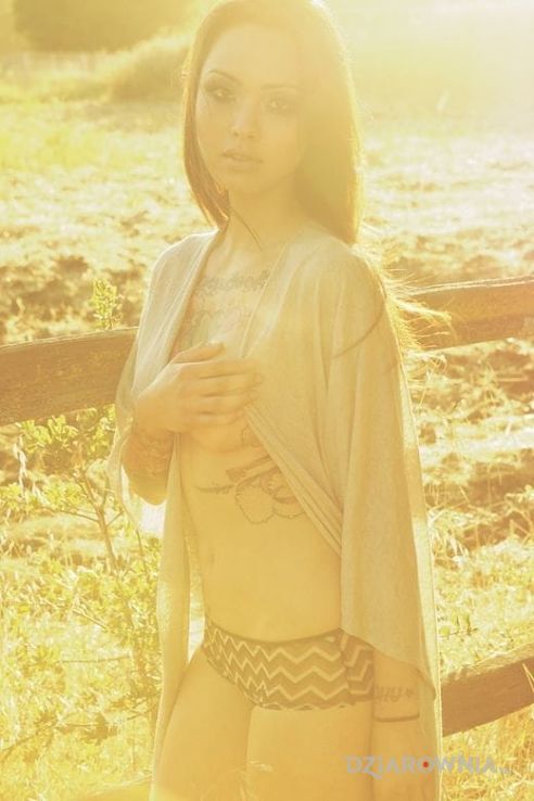 Tatuaż azjatka - seksowne