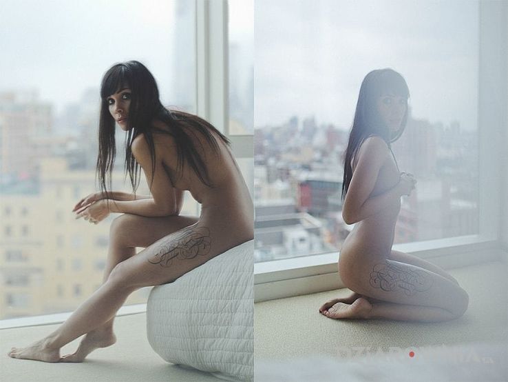 Tatuaż naga w tatuażach - napisy