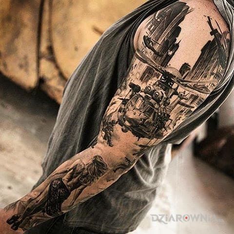 Tatuaż helikopter w ogniu - rękawy