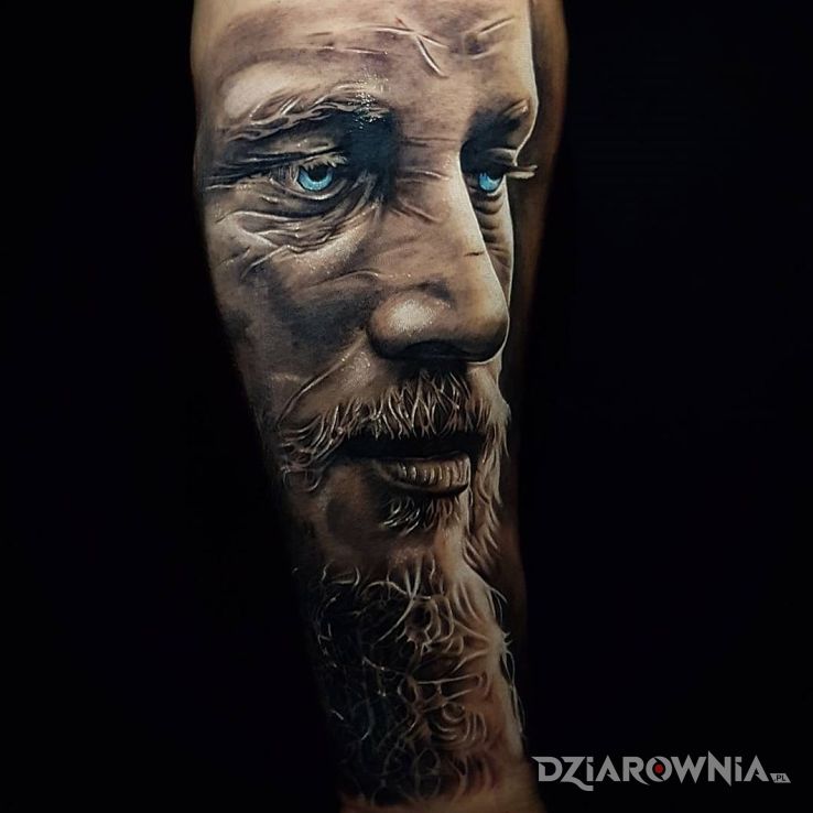 Tatuaż ragnar lodbrok - twarze