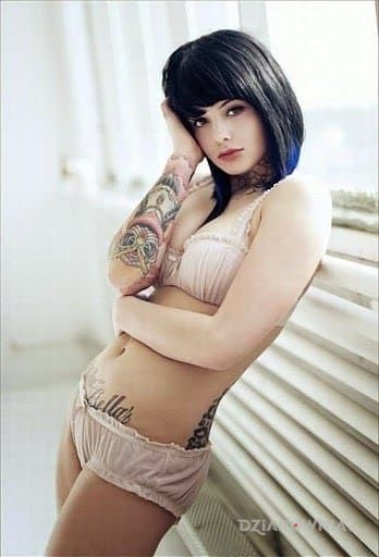 Tatuaż piękna dziewczyna - zwierzęta