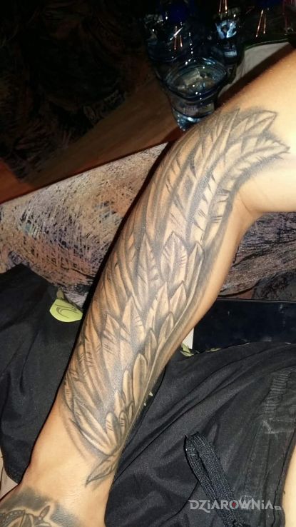 Tatuaż skrzydło przedramie - pozostałe