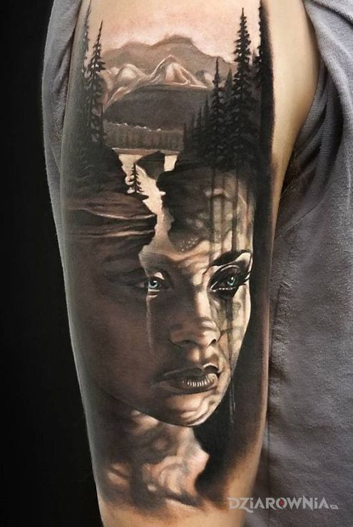 Tatuaż kobieta i gory - realistyczne