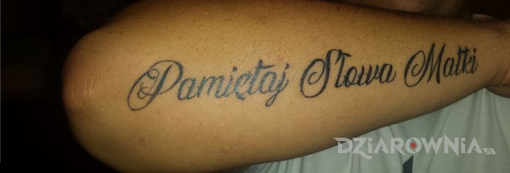 Tatuaż pamiętaj słowa matki - napisy