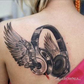 Skrzydlate słuchawki