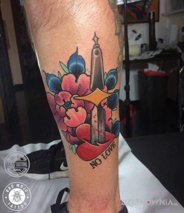 Tatuaż neotradycyjne nolove - napisy