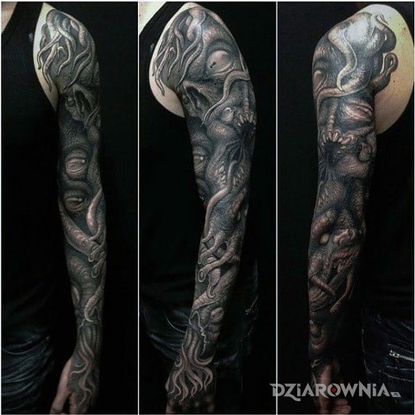 Tatuaż dziwny rękaw - rękawy
