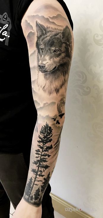 Tatuaż wilk las - zwierzęta