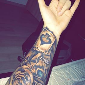 Czaszka/róża/korona/karta