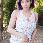 Biala i fioletowa laska