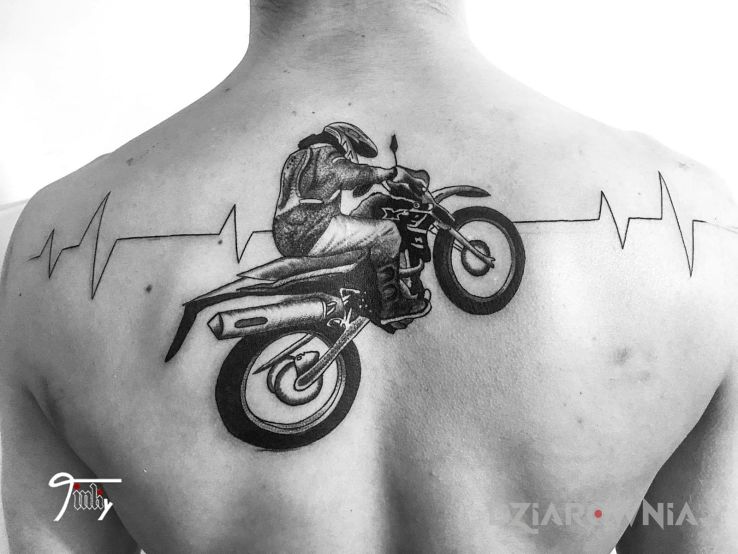 Tatuaż motek - postacie