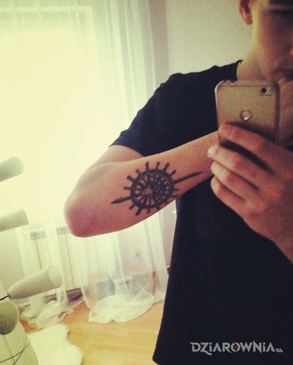 Tatuaż łapacz czarnych snów - czaszki