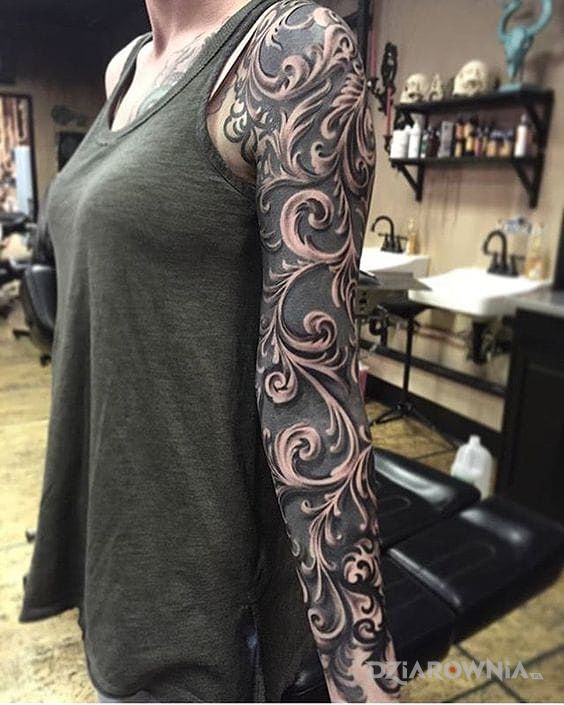 Tatuaż rękaw z wzorkami - rękawy