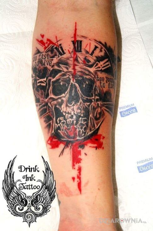 Tatuaż too fast to life - napisy