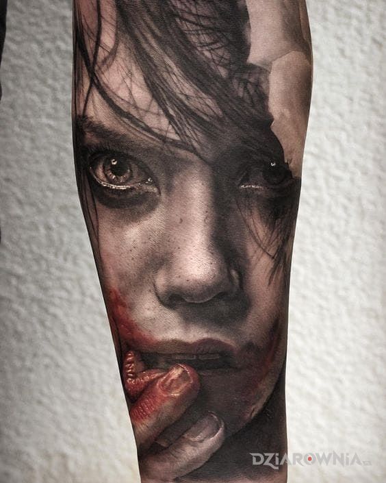Tatuaż zakrwawiona twarz - 3D