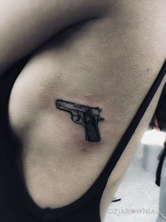 Tatuaż gnat - przedmioty