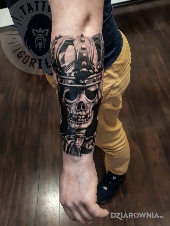 Tatuaż czaszka w koronie - 3D