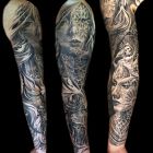 Kobiece twarze w rękawie