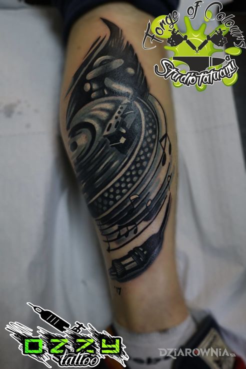 Tatuaż muzyka - przedmioty