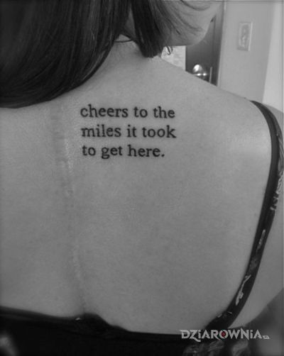 Tatuaż trudy - napisy