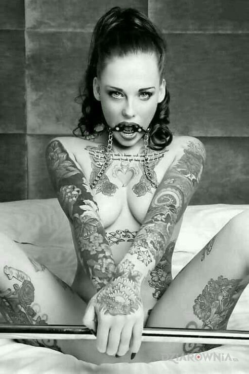 Tatuaż ostra babka - rękawy