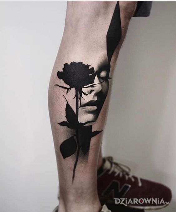 Tatuaż zamknięte oczy - twarze