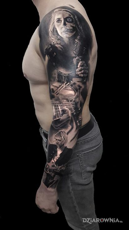 Tatuaż muzyczka - realistyczne