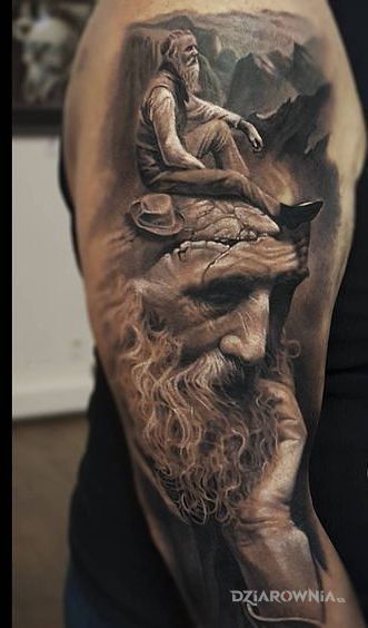 Tatuaż dziadek na dziadku - realistyczne