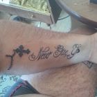 Drobna poprawa napisu i krzyża