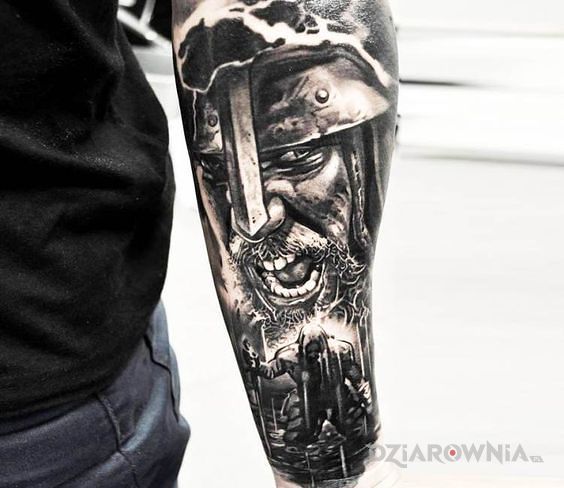 Tatuaż średniowiecze - realistyczne