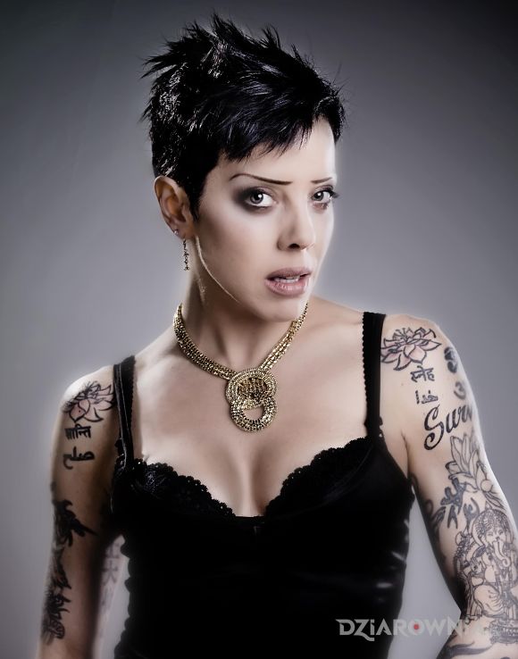 Tatuaż bif naked - początek rękawa - sławnych osób