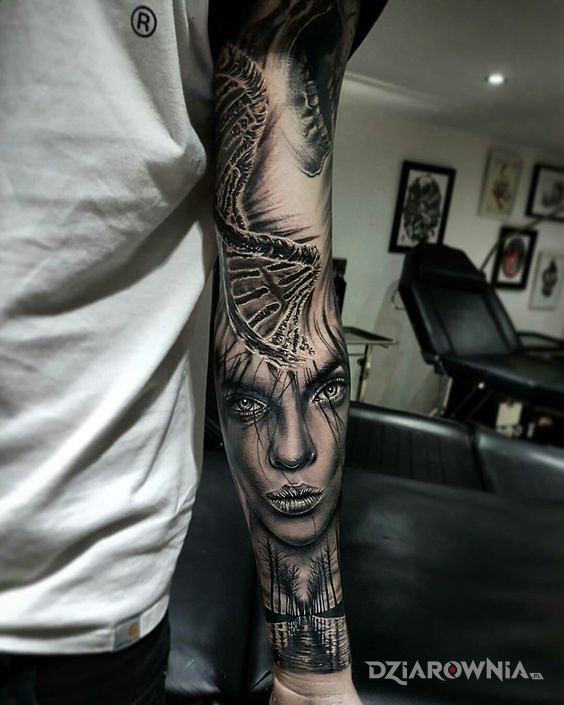 Tatuaż nic dna - realistyczne