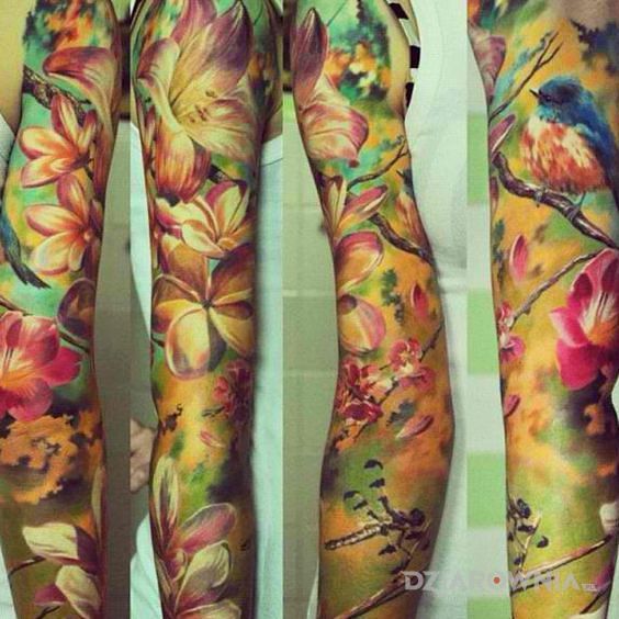 Tatuaż lato w pelni - realistyczne