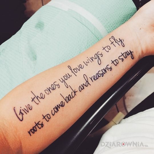 Tatuaż wazne rzeczy - napisy