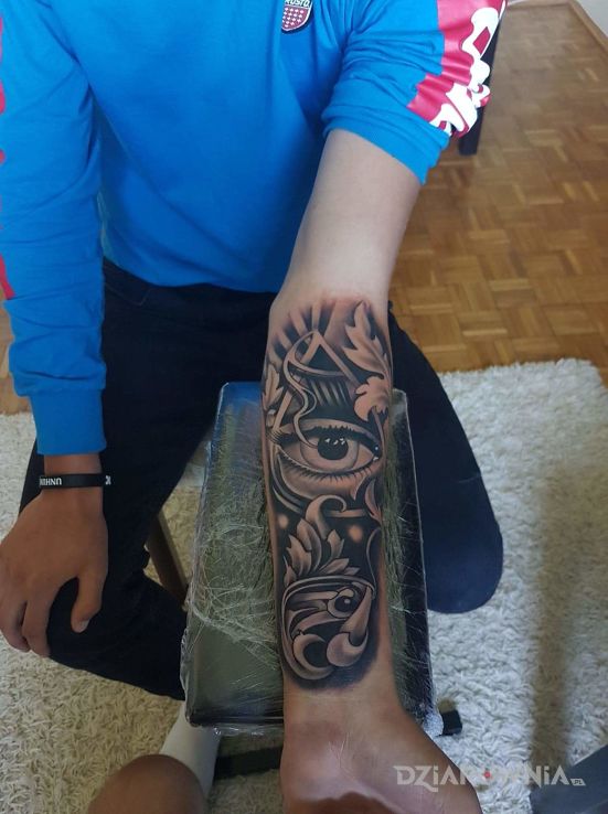 Tatuaż iluminati - pozostałe