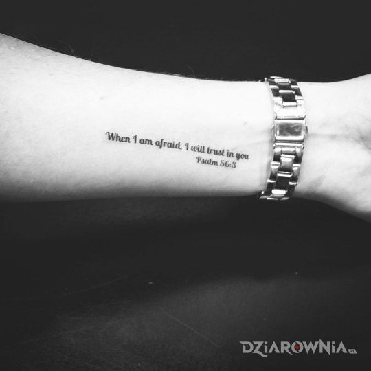 Tatuaż cytat z biblii - napisy