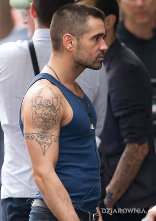 Tatuaż colin farrell - tatuaż na ramieniu - sławnych osób